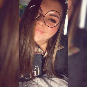 Meet your Posher, Grace